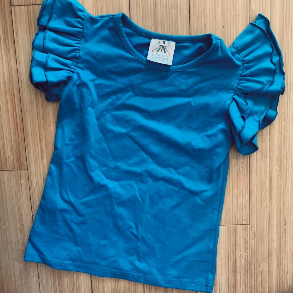 Gitls top with ruffly sleeves